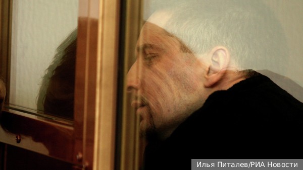 Защита добивалась отмены пожизненного приговора экс-майору Евсюкову из-за ботинка