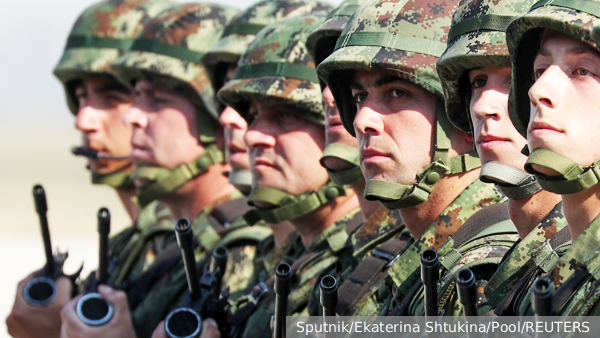 Кремль: Сербские военные примут участие в параде Победы 9 Мая в Москве