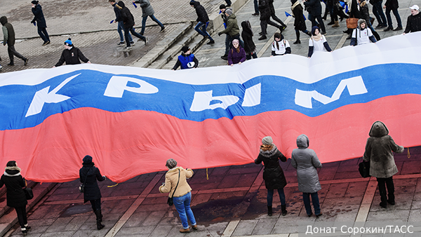 Эксперты: Возвращением Крыма Россия доказала способность отстаивать национальные интересы