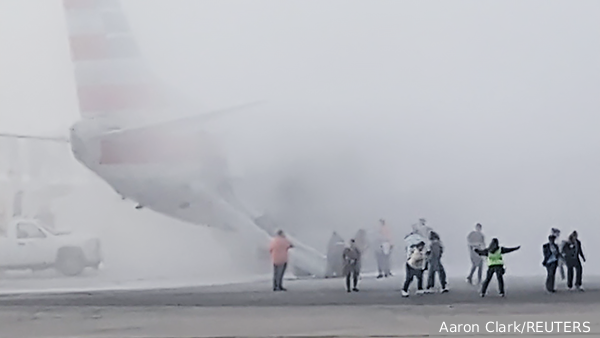 В Денвере загорелся самолет American Airlines