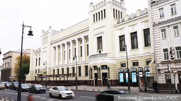 «Ленком Марка Захарова» решили объединить с другим театром