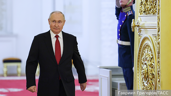 Путин показал содержимое холодильника и стола в кремлевской квартире