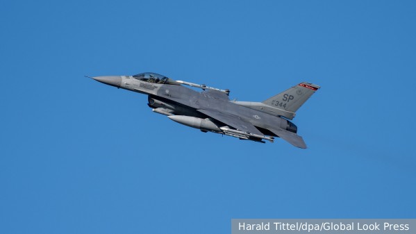 Госдеп одобрил контракт на обслуживание F-16 для Украины