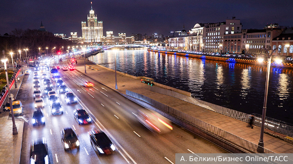 В Москве водителей попросили не выезжать вечером на летней резине