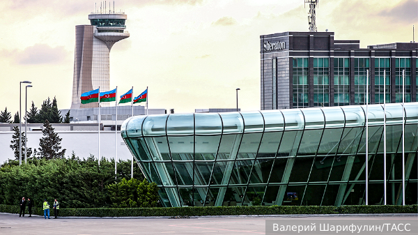 Летевший в Москву самолет Вучича сел в Баку