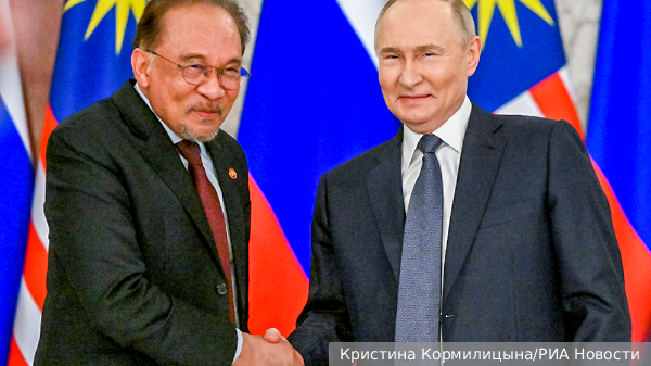 Премьер Малайзии испугался реакции жены на загадку Путина