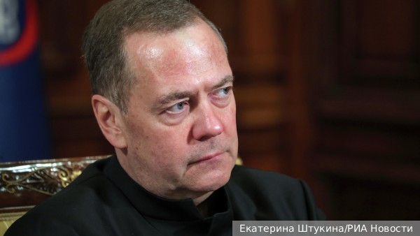 Медведев предупредил «врагов России» о риске войны в случае провала переговоров