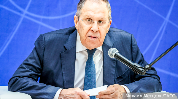 Лавров: Россия защитит православных людей на Украине