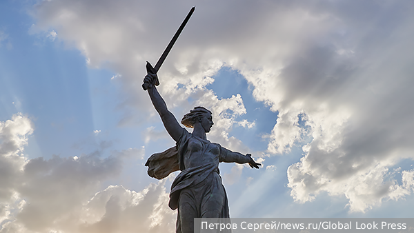 Внутри монумента «Родина – мать зовет!» нашли человеческое тело