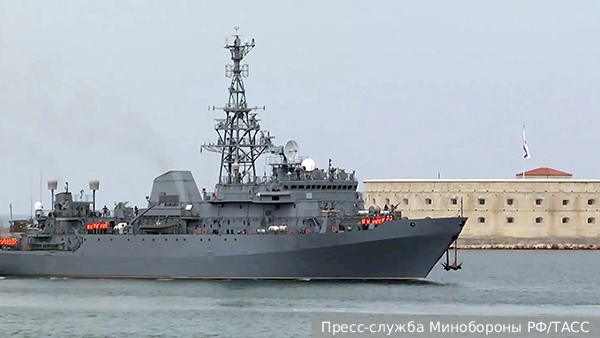 Посол России заявил о попытке Британии «стреножить» Черноморский флот
