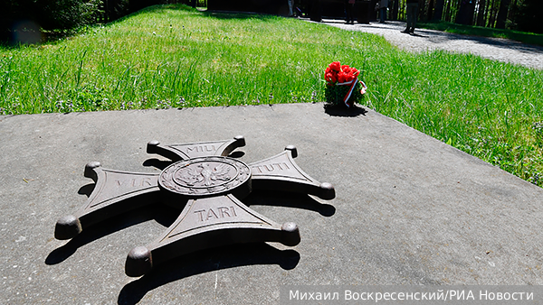 Как польские ордена попали на российские мемориальные комплексы