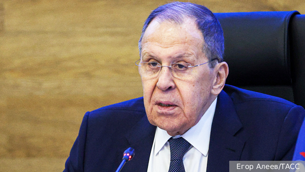 Лавров отметил наращивание военных учений стран НАТО у границ России