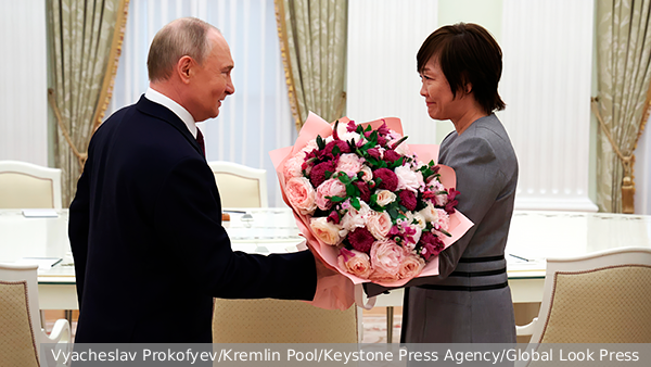В Японии назвали знаковой встречу вдовы Абэ с Путиным