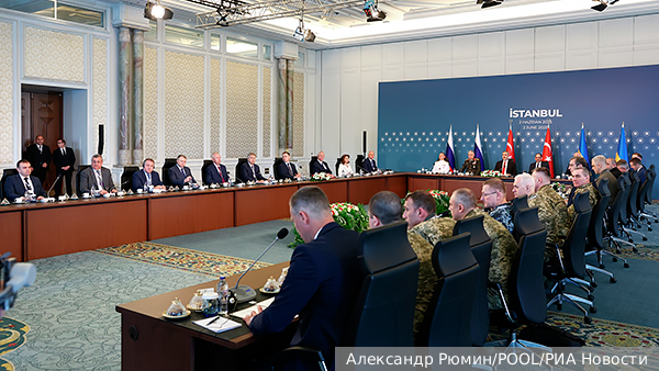 Делегации России и Украины не обменялись рукопожатием в Стамбуле