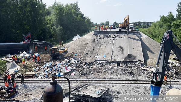 СК квалифицировал подрывы мостов в Курской и Брянской областях как теракты