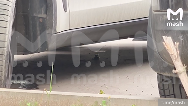 В Москве под вторым автомобилем нашли подозрительный предмет