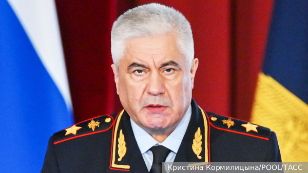 Глава МВД Колокольцев заявил о высылке безработных мигрантов из России
