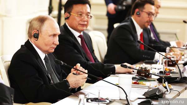 Путин предложил Западу дипломатию вместо ультиматумов