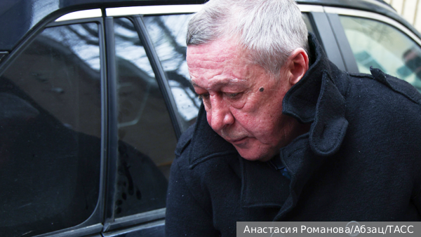 Собчак сообщила о согласии Михалкова взять в свой театр в Москве Ефремова
