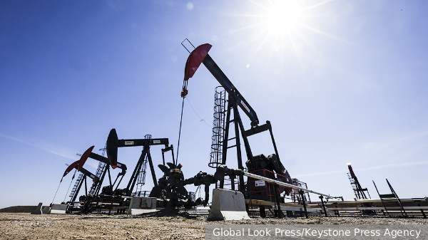 Цена нефти Brent опустилась ниже 67 долларов за баррель