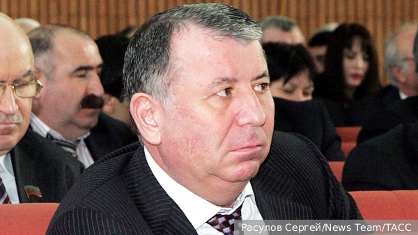 У основателя футбольного клуба «Анжи» прошли обыски