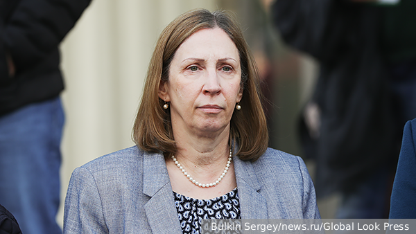 Посол США Линн Трейси завершила работу и покинула Москву