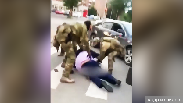 СМИ: В Екатеринбурге задержали главу азербайджанской диаспоры