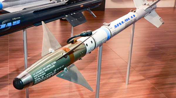 War Zone сообщил о приостановке поставок Украине ракет AIM-9M