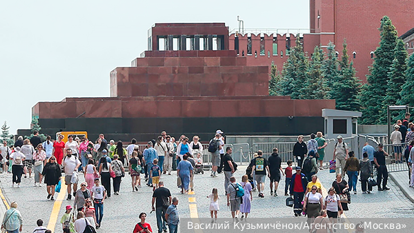 Ленина хоронить пока рано или уже поздно