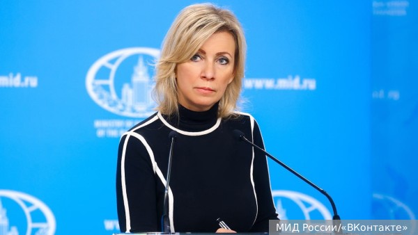 Захарова заявила о попытке Зеленского вернуть легитимность встречей с Путиным
