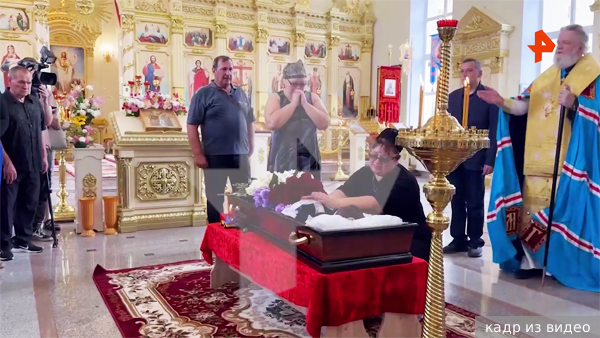 В Курске простились с пятилетним мальчиком, укрывшим мать при атаке ВСУ