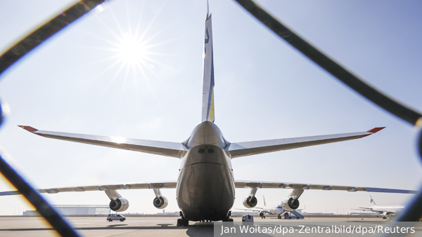 TWZ объяснил смысл пролета над Киевом  самолета Ан-124