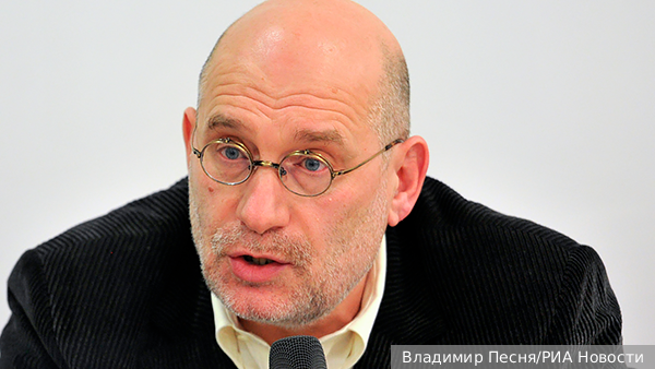 Депутат Матвейчев назвал писателя Акунина мастером литературных подделок
