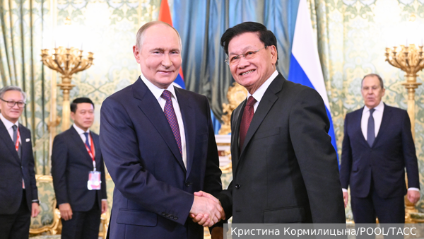 Путин пошутил по поводу предложения Лаоса подарить России слонов