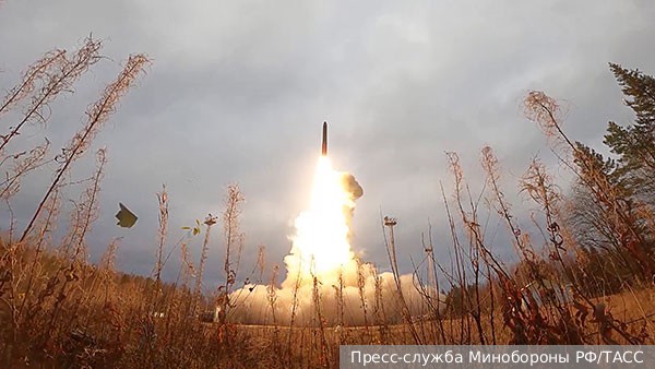 СМИ разъяснили смысл упомянутой Медведевым в ответе Трампу «Мертвой руки» 