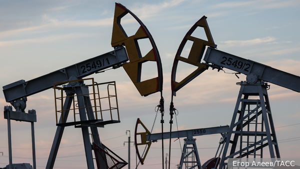 Индийские НПЗ приостановили закупку российской нефти