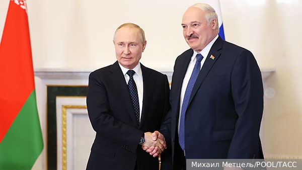 Лукашенко собрался приехать в Россию для личной встречи с Путиным