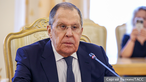 Лавров: Россия ждет ответа Киева по созданию рабочих групп