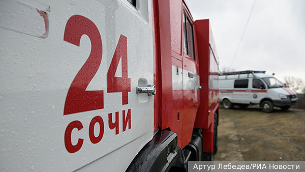 В Сочи локализовали пожар на нефтебазе после атаки беспилотника