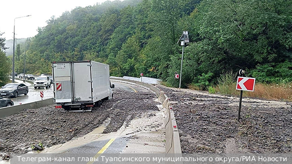 На Кубани в Туапсинском районе началась эвакуация отдыхающих детей