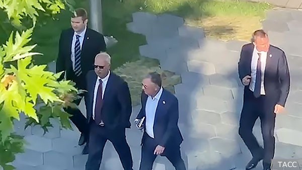 Дмитриев и Уиткофф посетили ресторан в «Зарядье»