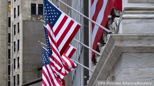 Назван возможный срок введения вторичных санкций США против России
