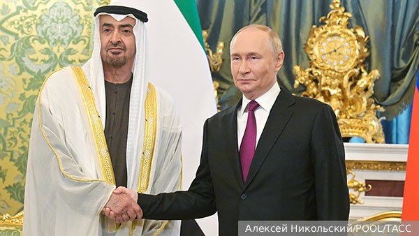 Президент ОАЭ прокомментировал встречу с Путиным по-русски