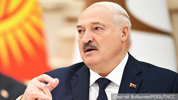 Лукашенко рассказал о различиях между Зеленским и украинцами
