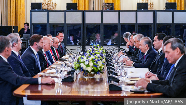  США приступили к выкачиванию денег из Средней Азии