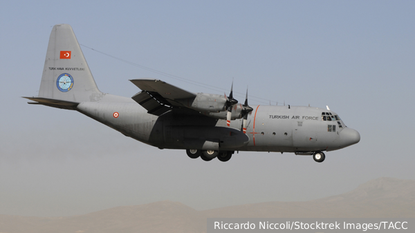 Власти Турции заявили о 20 людях на борту потерпевшего крушение самолета