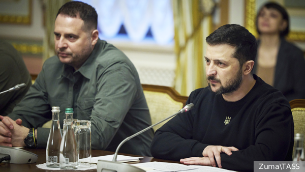 Путин усадил Зеленского на горшок