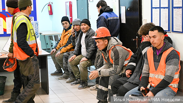 Мигранты теряют статус «свободного радикала»