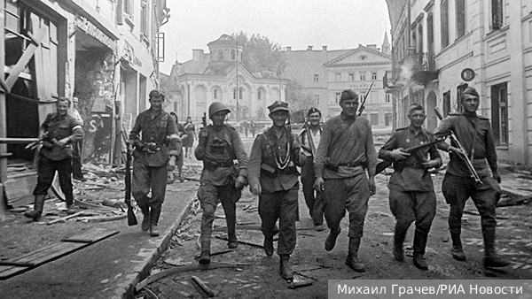 Польша хочет ограбить Россию за спасение от нацизма