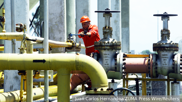 В мире: Нефтяные гиганты не поверили в венесуэльский проект Трампа